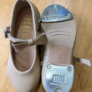 Tan Little Girls Tap shoes 8 1/2 M